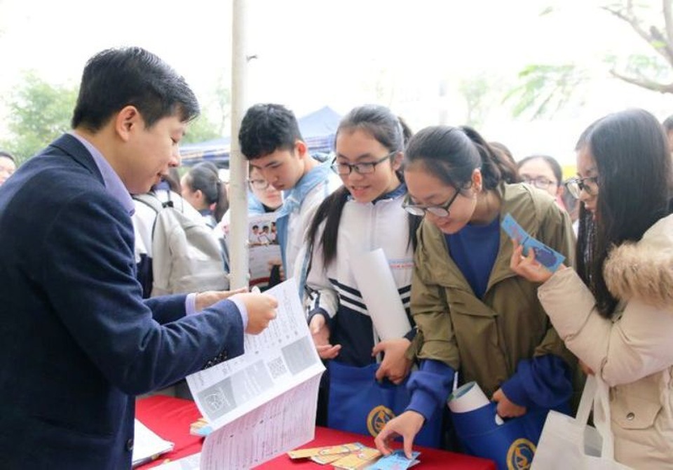 Vào đại học không còn là ưu tiên của nhiều học sinh trường miền núi - 3 Vào đại học không còn là ưu tiên của nhiều học sinh trường miền núi - 3