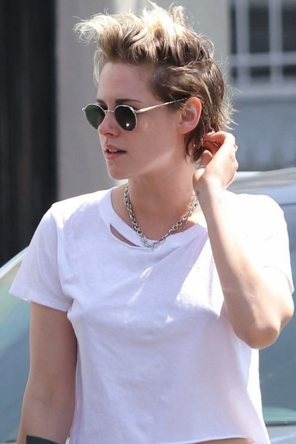 Choáng váng trước vẻ ngoài ngày càng nam tính của Kristen Stewart - 11 Choáng váng trước vẻ ngoài ngày càng nam tính của Kristen Stewart - 11