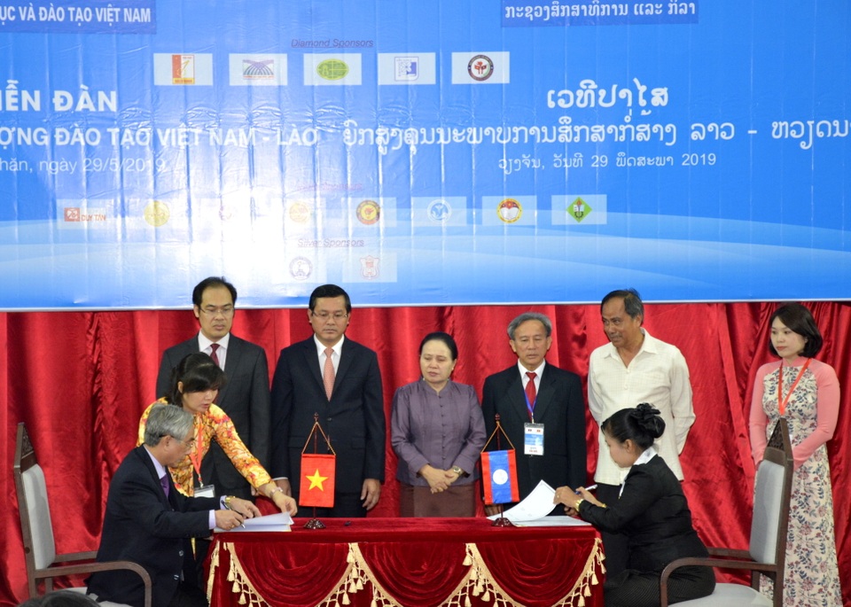 Diễn đàn nâng cao chất lượng đào tạo Việt Nam - Lào - 3 Diễn đàn nâng cao chất lượng đào tạo Việt Nam - Lào - 3