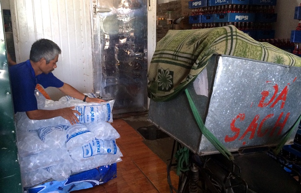 Nắng nóng, kiếm tiền triệu mỗi ngày chỉ bằng những nghề bình dân - 2 Nắng nóng, kiếm tiền triệu mỗi ngày chỉ bằng những nghề bình dân - 2