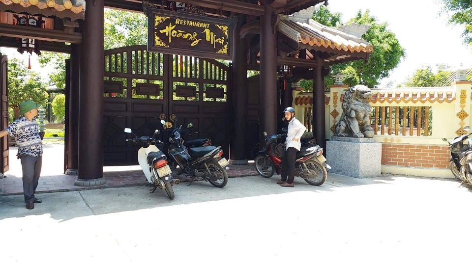 “Đại gia” làm nhiều nhà dân bị lún, nứt tiếp tục chiếm đất công xây dựng trái phép - 1 “Đại gia” làm nhiều nhà dân bị lún, nứt tiếp tục chiếm đất công xây dựng trái phép - 1
