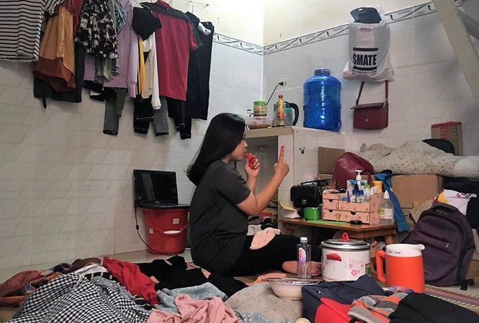 Sống kiểu trạch, ba tháng không ra phố - 1 Sống kiểu trạch, ba tháng không ra phố - 1