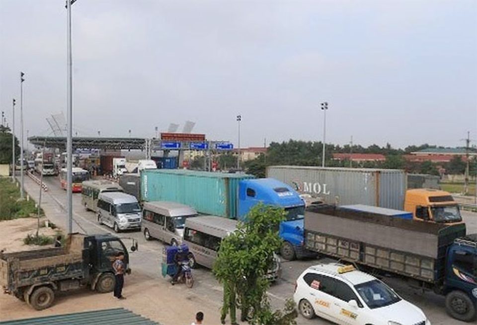 Truy tố 7 tài xế gây rối trật tự công cộng tại trạm BOT Phả Lại - 1