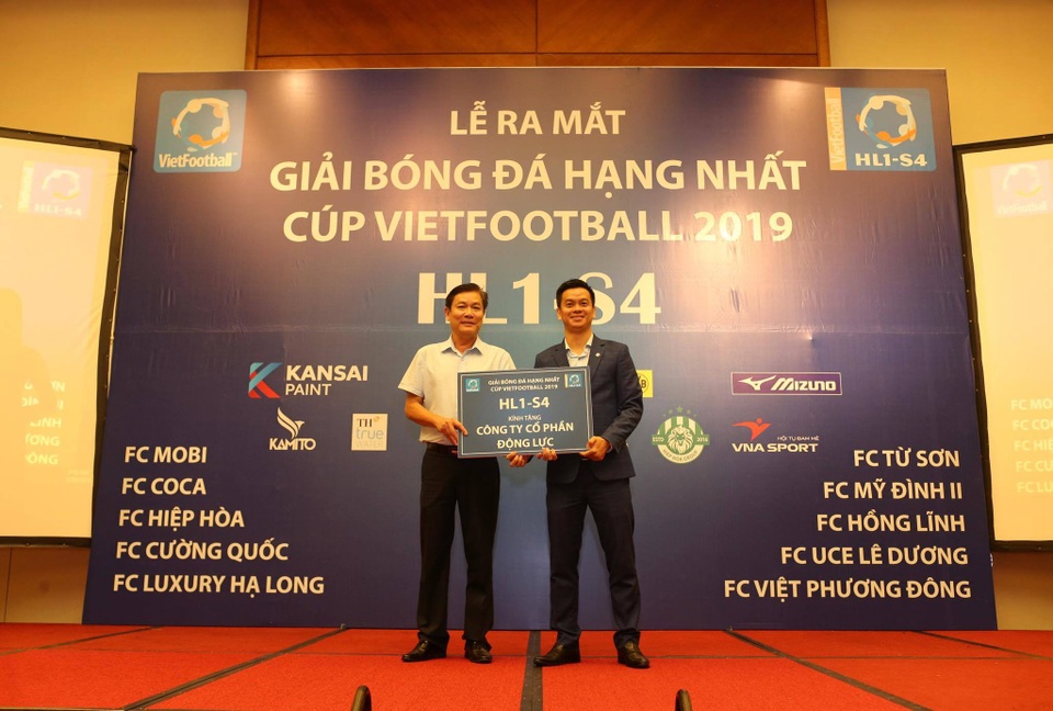 10 đội bóng lớn so tài giải bóng đá phủi hạng hai Hà Nội - 2 10 đội bóng lớn so tài giải bóng đá phủi hạng hai Hà Nội - 2
