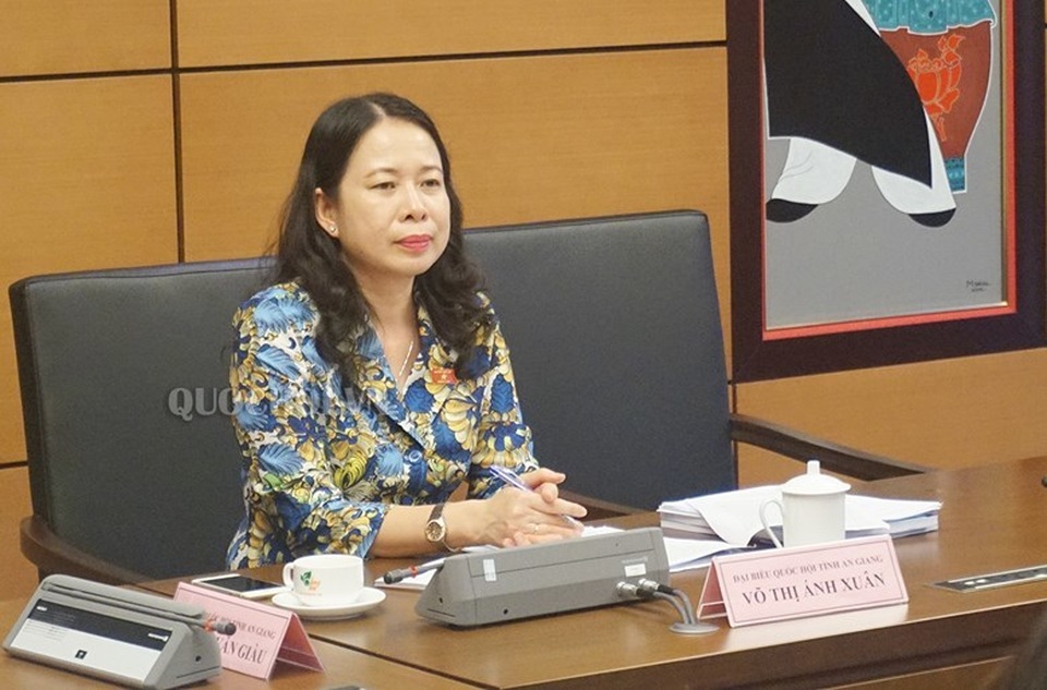 Đại biểu Quốc hội tranh luận sôi nổi về thêm ngày nghỉ lễ trong năm - 1 Đại biểu Quốc hội tranh luận sôi nổi về thêm ngày nghỉ lễ trong năm - 1