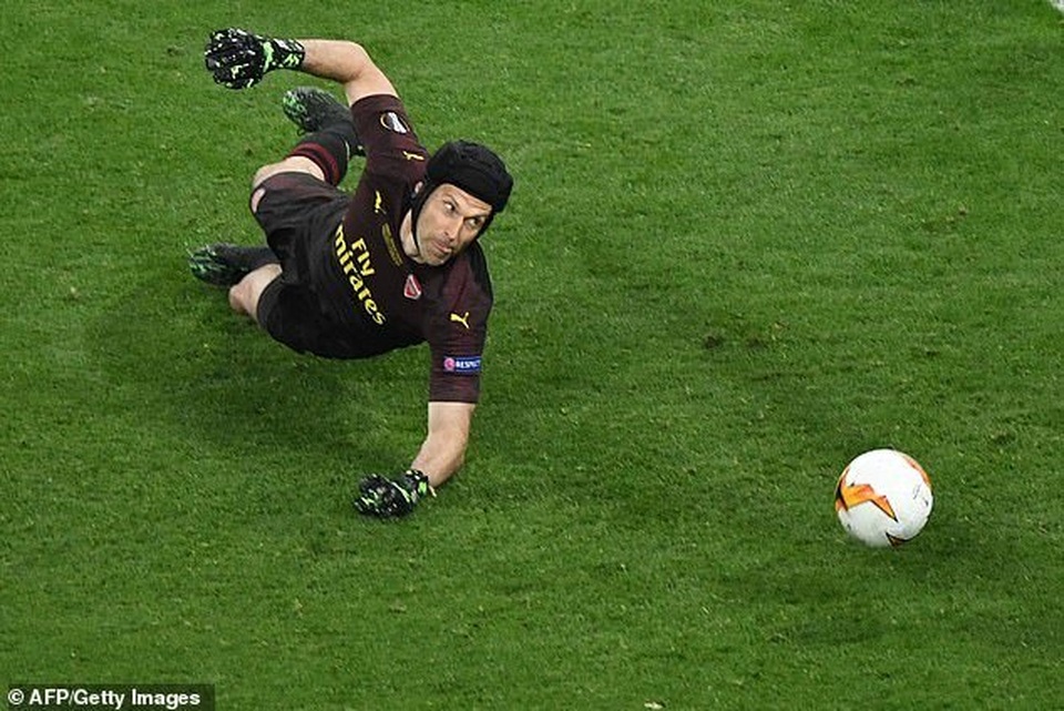 Để thủng lưới 4 bàn, Petr Cech vẫn được ngợi ca hết lời - 3 Để thủng lưới 4 bàn, Petr Cech vẫn được ngợi ca hết lời - 3