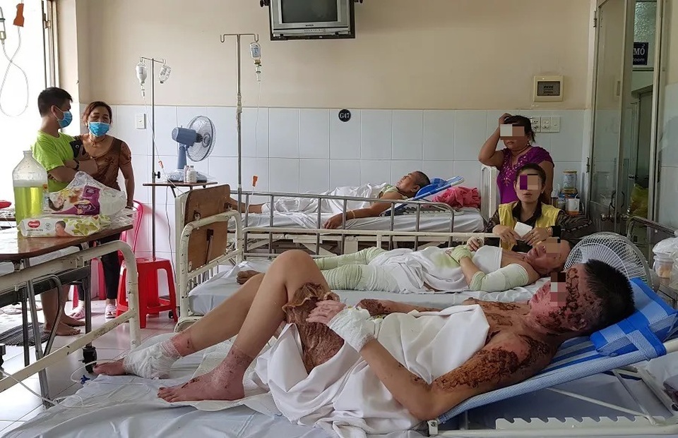 Ớn lạnh những vụ dùng xăng để giải quyết ân oán tình cảm! - 3 Ớn lạnh những vụ dùng xăng để giải quyết ân oán tình cảm! - 3