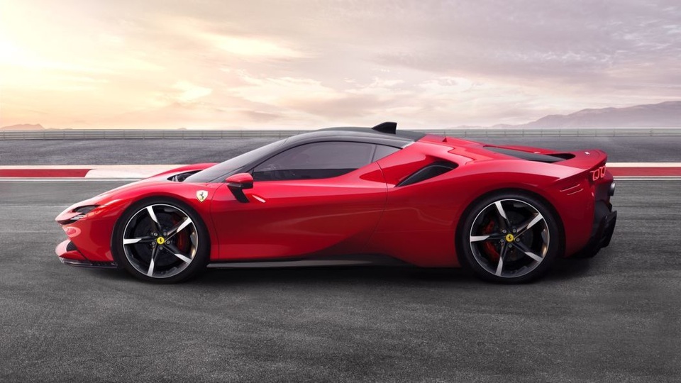 Siêu xe SF90 Stradale - Cực phẩm mới từ Ferrari - 4 Siêu xe SF90 Stradale - Cực phẩm mới từ Ferrari - 4