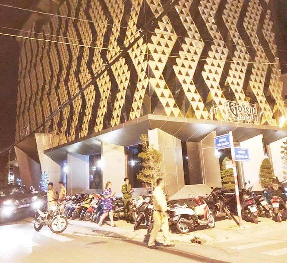 Cử tri Cà Mau lo ngại tội phạm ma túy phức tạp ở quán bar, karaoke - 1 Cử tri Cà Mau lo ngại tội phạm ma túy phức tạp ở quán bar, karaoke - 1