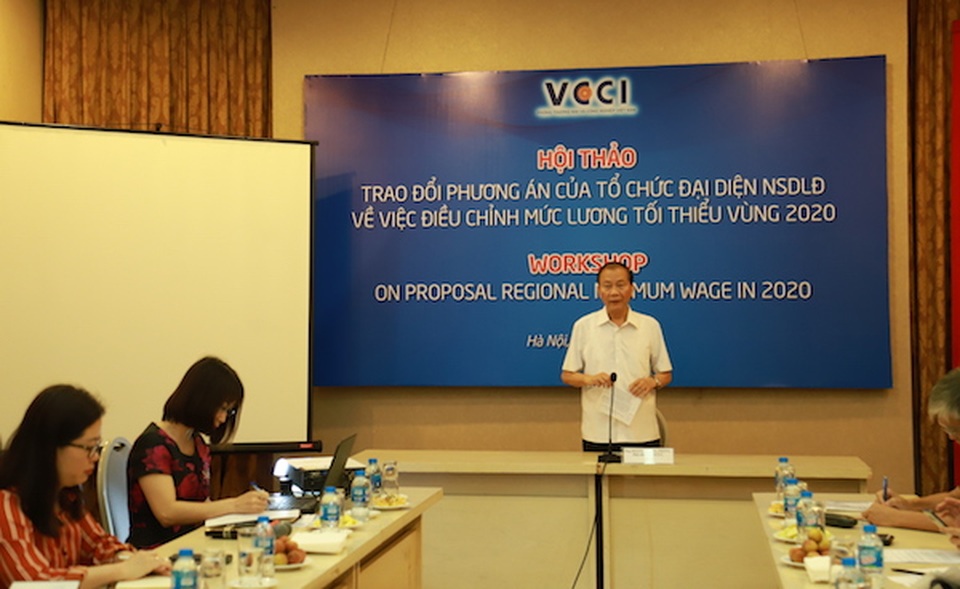 Lương tối thiểu đang khoác quá nhiều vai - 1 Lương tối thiểu đang khoác quá nhiều vai - 1