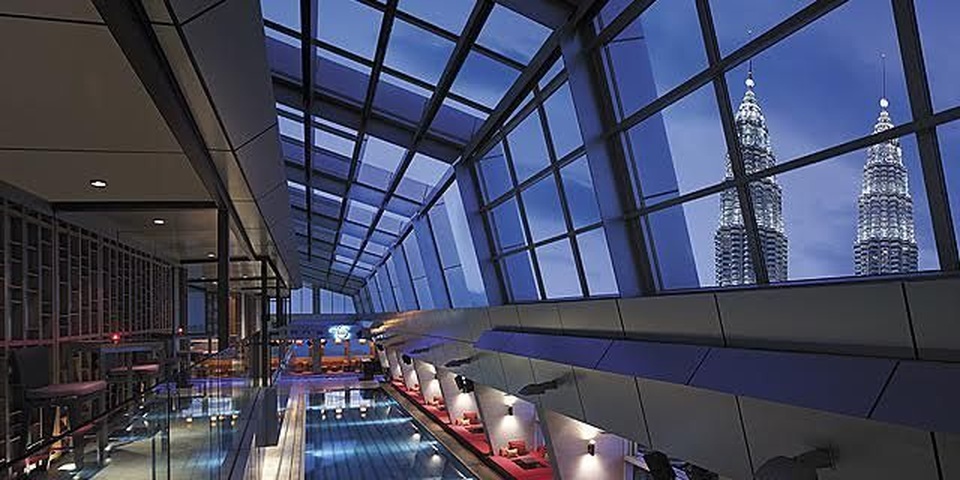 Top 10 bể bơi trên cao đẹp nhất thế giới có tên Việt Nam - 4