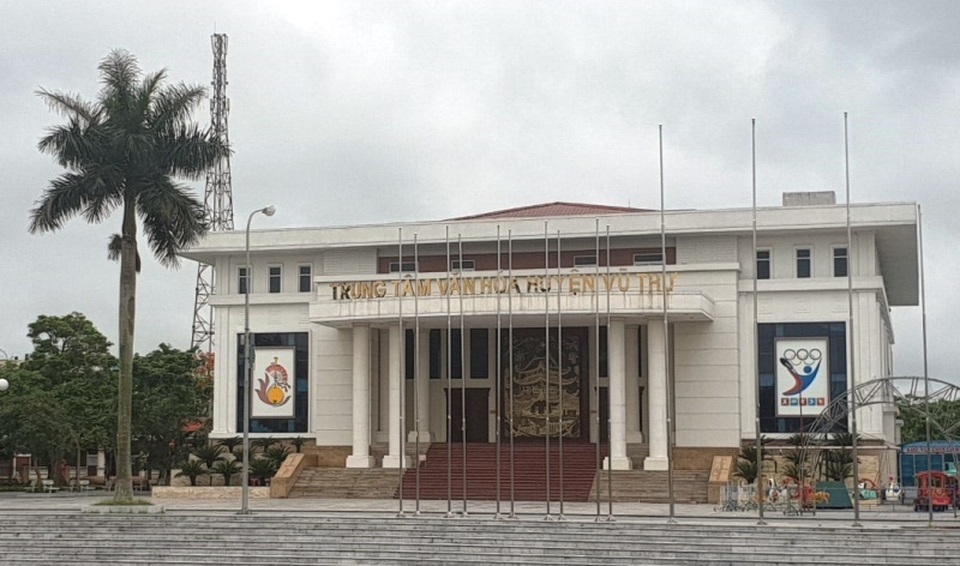 Hai nhóm “giang hồ” hỗn chiến, 3 người trọng thương - 1 Hai nhóm “giang hồ” hỗn chiến, 3 người trọng thương - 1