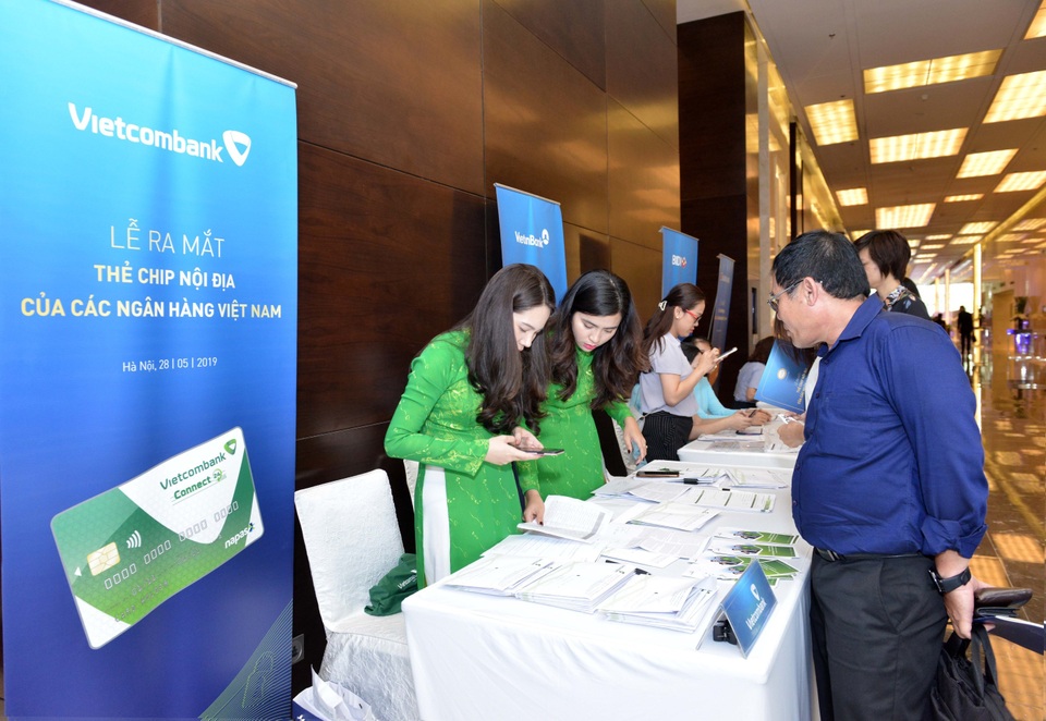 Vietcombank – Một trong 7 ngân hàng đầu tiên tại Việt Nam tiên phong triển khai thẻ chip nội địa - 8 Vietcombank – Một trong 7 ngân hàng đầu tiên tại Việt Nam tiên phong triển khai thẻ chip nội địa - 8
