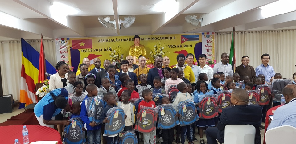 Cộng đồng người Việt tại Mozambique tổ chức Đại lễ Phật Đản Vesak 2019 - 5 Cộng đồng người Việt tại Mozambique tổ chức Đại lễ Phật Đản Vesak 2019 - 5