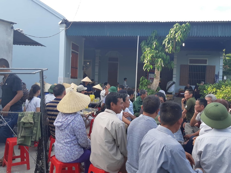 5 đám tang đổ lệ xuống ngày hè oi ả! - 2 5 đám tang đổ lệ xuống ngày hè oi ả! - 2