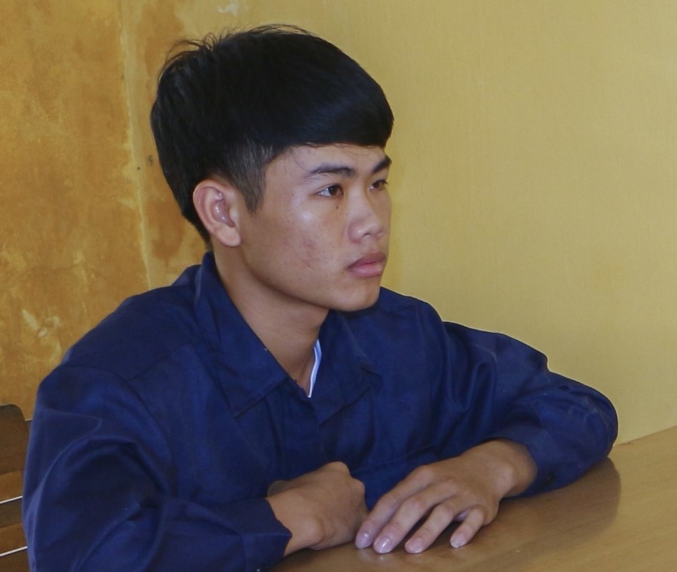 Quen qua mạng, bé gái 15 tuổi bị xâm hại nhiều lần - 1 Quen qua mạng, bé gái 15 tuổi bị xâm hại nhiều lần - 1