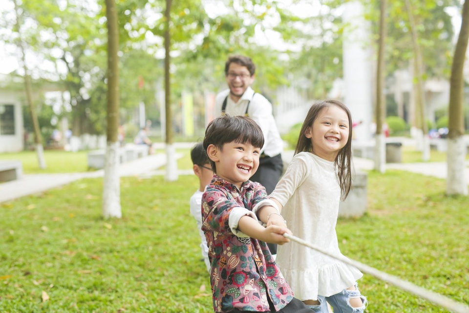 Chọn hoạt động hè cho con: Hãy vun đắp tuổi thơ cho trẻ một cách khoa học - 3 Chọn hoạt động hè cho con: Hãy vun đắp tuổi thơ cho trẻ một cách khoa học - 3