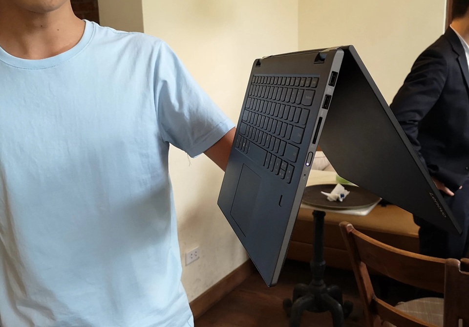 Lenovo giới thiệu loạt máy tính xách tay IdeaPad mới, giá từ 6 triệu đồng - 3 Lenovo giới thiệu loạt máy tính xách tay IdeaPad mới, giá từ 6 triệu đồng - 3
