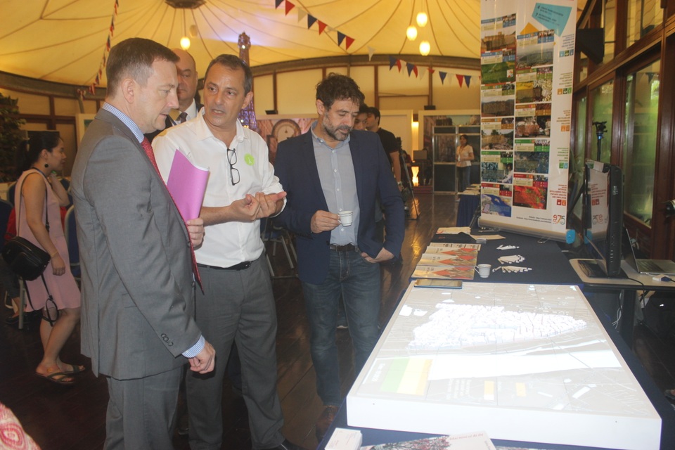 Pháp cam kết hỗ trợ Việt Nam vượt qua thách thức biến đổi khí hậu - 2