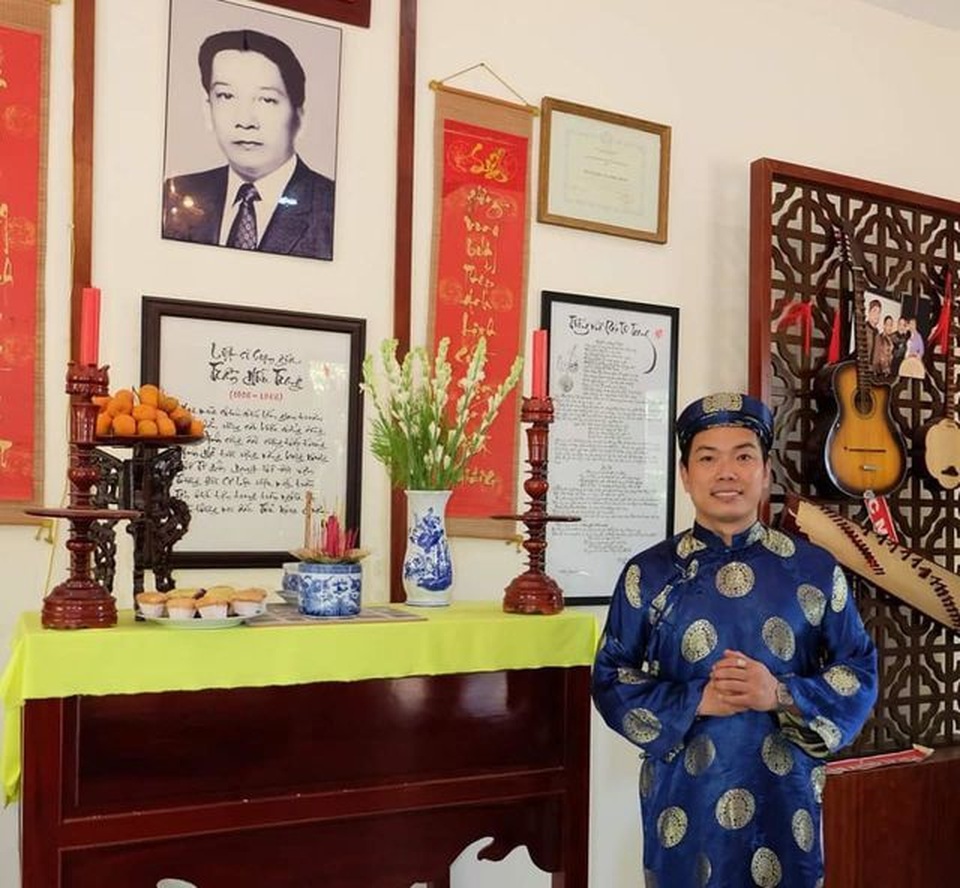Thêm nhiều ý kiến khác nhau về thiết kế trang phục “Bàn thờ” - 5 Thêm nhiều ý kiến khác nhau về thiết kế trang phục “Bàn thờ” - 5