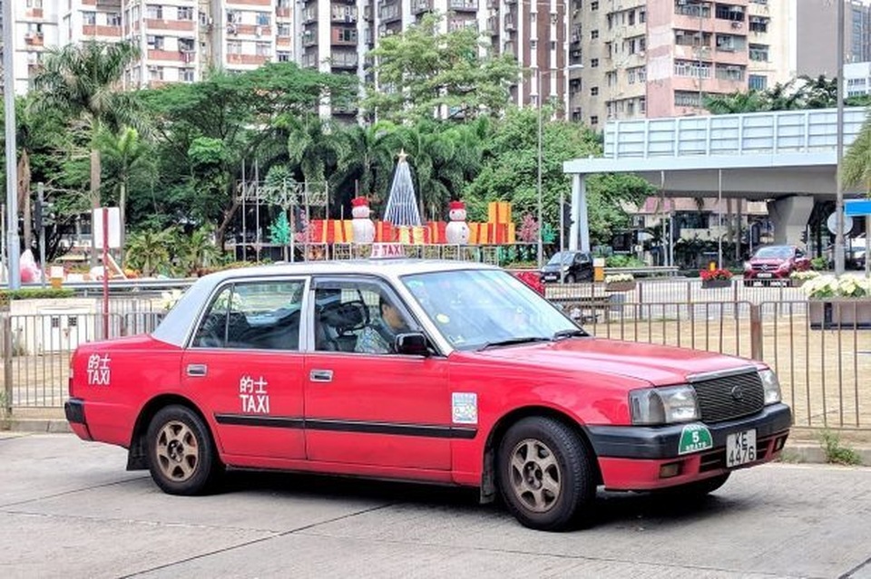 “Chặt chém” du khách, tài xế taxi dù bị cảnh sát tóm gọn - 2 “Chặt chém” du khách, tài xế taxi dù bị cảnh sát tóm gọn - 2