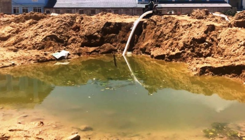 Thông tin bất ngờ vụ 2 cháu bé lọt hố công trình tử vong - 1 Thông tin bất ngờ vụ 2 cháu bé lọt hố công trình tử vong - 1