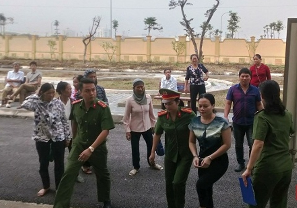 Nữ thủ quỹ Qũy tín dụng nhân dân xã chiếm đoạt nhiều tỷ đồng - 1 Nữ thủ quỹ Qũy tín dụng nhân dân xã chiếm đoạt nhiều tỷ đồng - 1