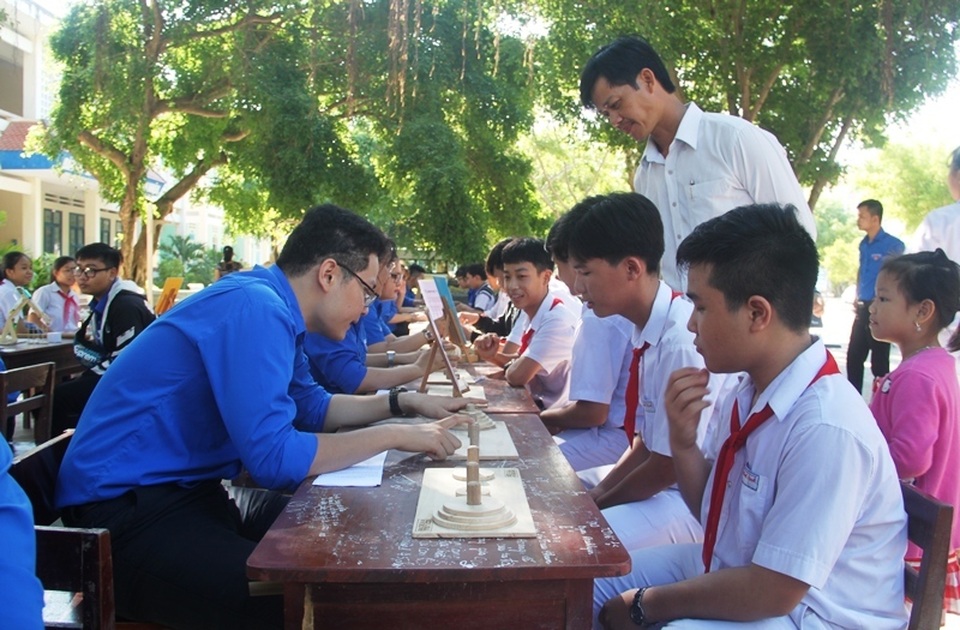Thanh niên Bình Định góp tiền xây nhà cho hộ nghèo - 6 Thanh niên Bình Định góp tiền xây nhà cho hộ nghèo - 6