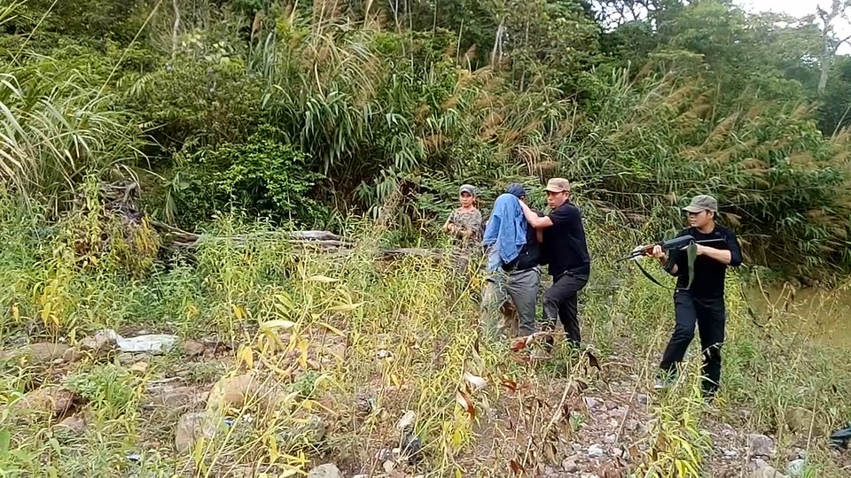 Bắt nghi can cầm đầu đường dây ma tuý từ Lào về Việt Nam - 1 Bắt nghi can cầm đầu đường dây ma tuý từ Lào về Việt Nam - 1