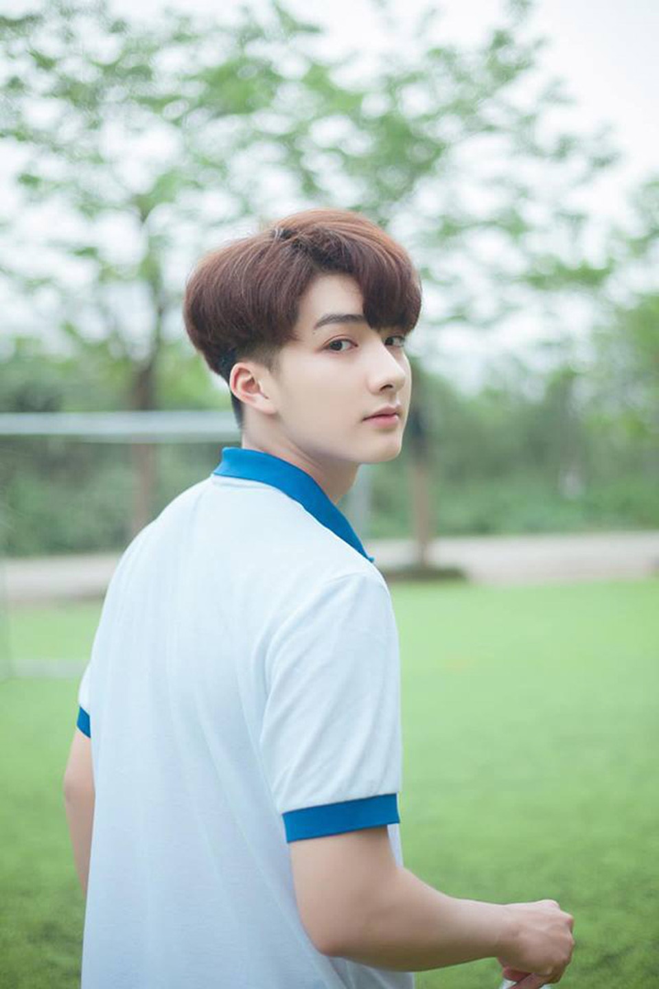 Nam sinh 17 tuổi sở hữu góc nghiêng “cực phẩm” - 1