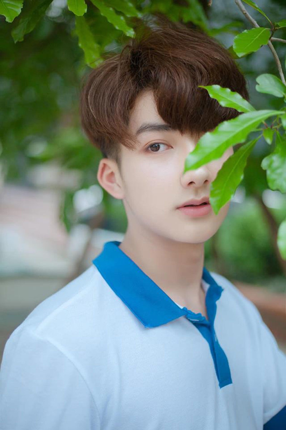 Nam sinh 17 tuổi sở hữu góc nghiêng “cực phẩm” - 2