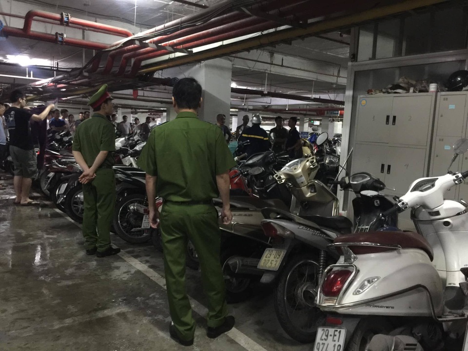 Hà Nội: Cả chung cư Hapulico náo loạn vì cháy cục wifi dưới tầng hầm - 2