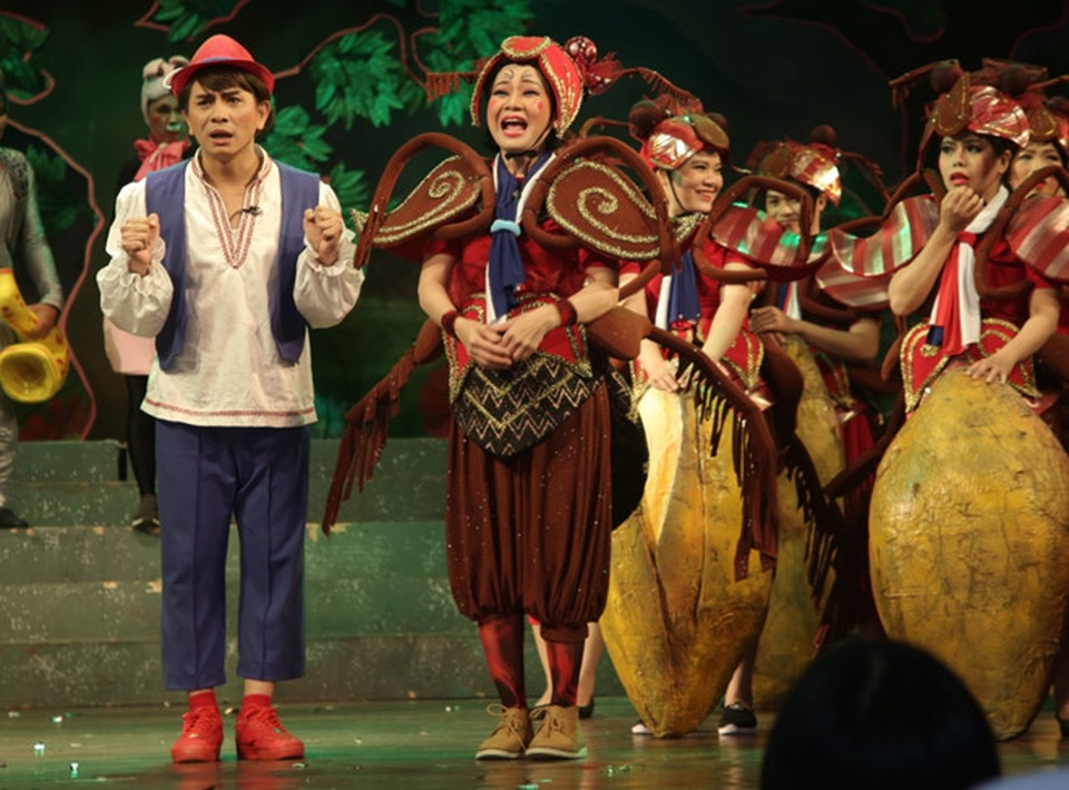 Đạo diễn Lê Hoàng và Đình Toàn tiết lộ bí mật ít biết sau các vở kịch thiếu nhi - 2 Đạo diễn Lê Hoàng và Đình Toàn tiết lộ bí mật ít biết sau các vở kịch thiếu nhi - 2