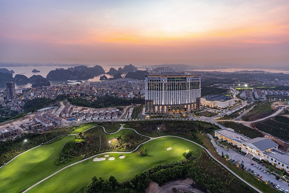 Tập đoàn FLC lần thứ ba lọt Top 10 chủ đầu tư hàng đầu tại BCI Asia Awards - 3 Tập đoàn FLC lần thứ ba lọt Top 10 chủ đầu tư hàng đầu tại BCI Asia Awards - 3