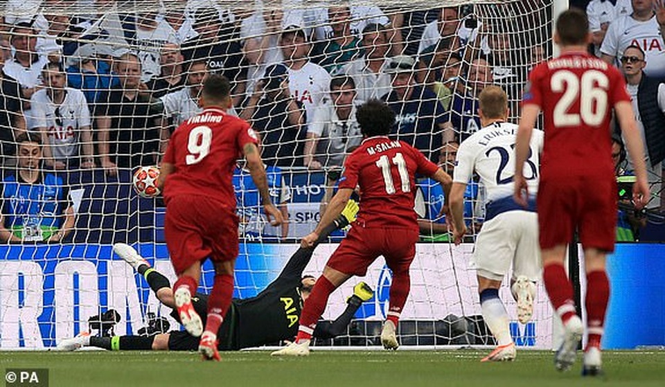 Nhìn lại chiến thắng ngọt ngào của Liverpool trước Tottenham - 11 Nhìn lại chiến thắng ngọt ngào của Liverpool trước Tottenham - 11