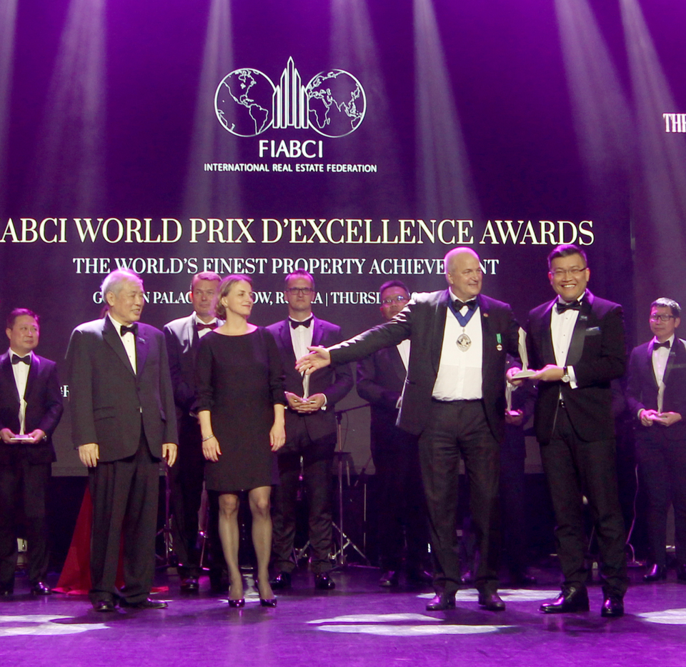 Celadon City - khu đô thị đẳng cấp quốc tế được chứng nhận bởi FIABCI World Prix d’Excellence Awards 2019 - 1 Celadon City - khu đô thị đẳng cấp quốc tế được chứng nhận bởi FIABCI World Prix d’Excellence Awards 2019 - 1
