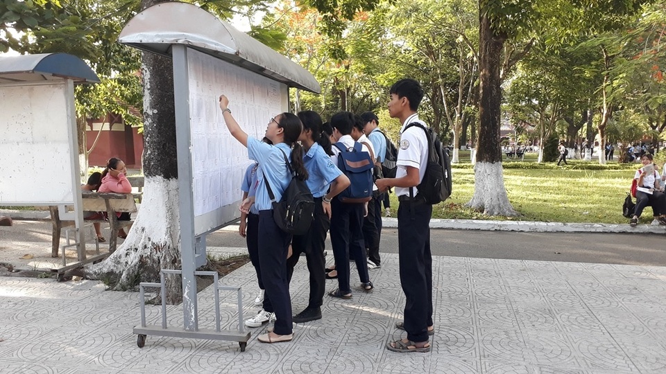 Công bố điểm chuẩn vào lớp 10 tại TP Huế - 1 Công bố điểm chuẩn vào lớp 10 tại TP Huế - 1