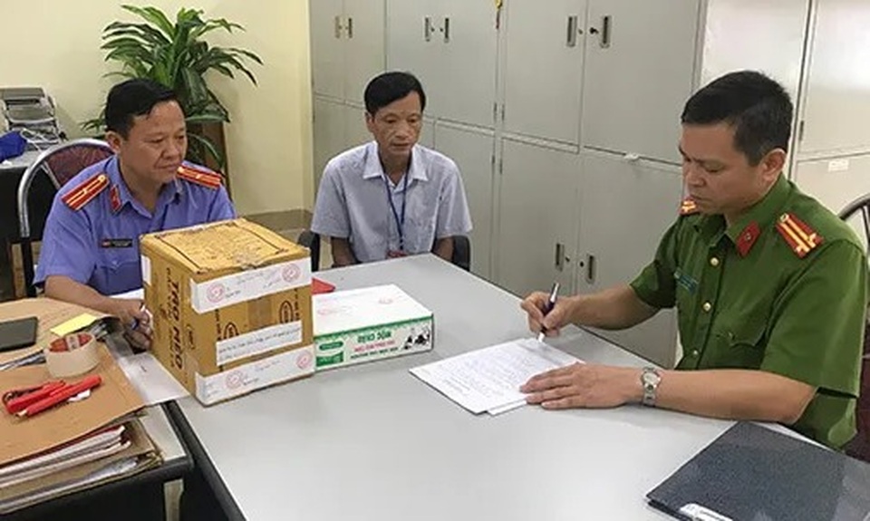 Mang mìn tự chế đến nhà dân rồi kích nổ vì không đòi được nợ - 1 Mang mìn tự chế đến nhà dân rồi kích nổ vì không đòi được nợ - 1