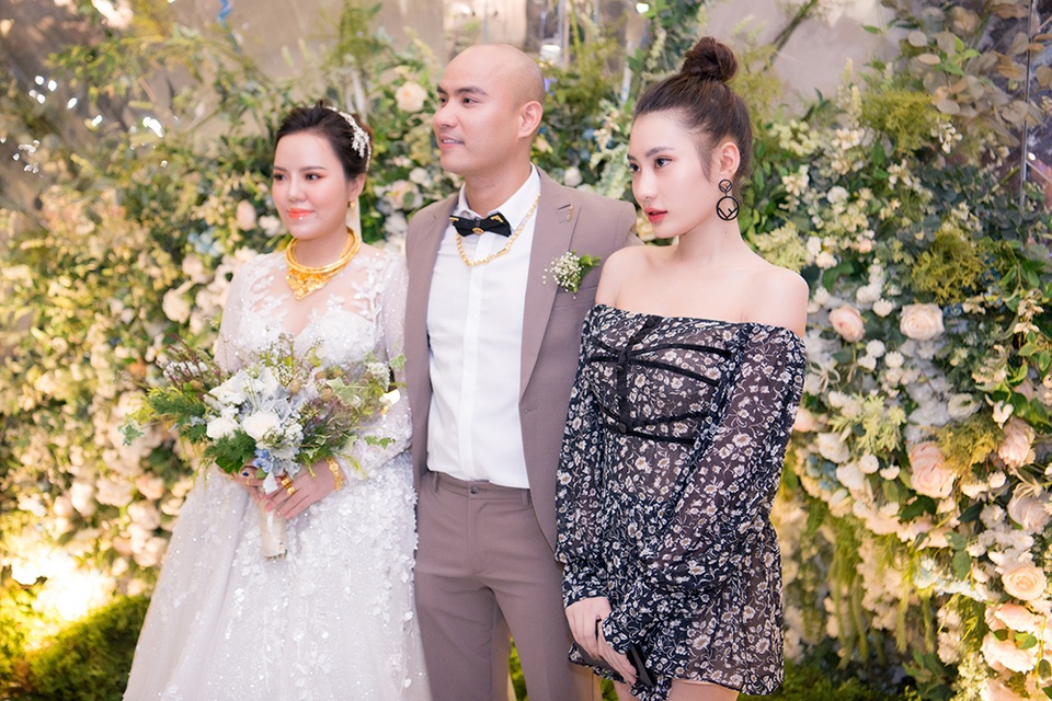 Đông đảo sao Việt chúc mừng đám cưới nhạc sĩ A Tuân - 7 Đông đảo sao Việt chúc mừng đám cưới nhạc sĩ A Tuân - 7