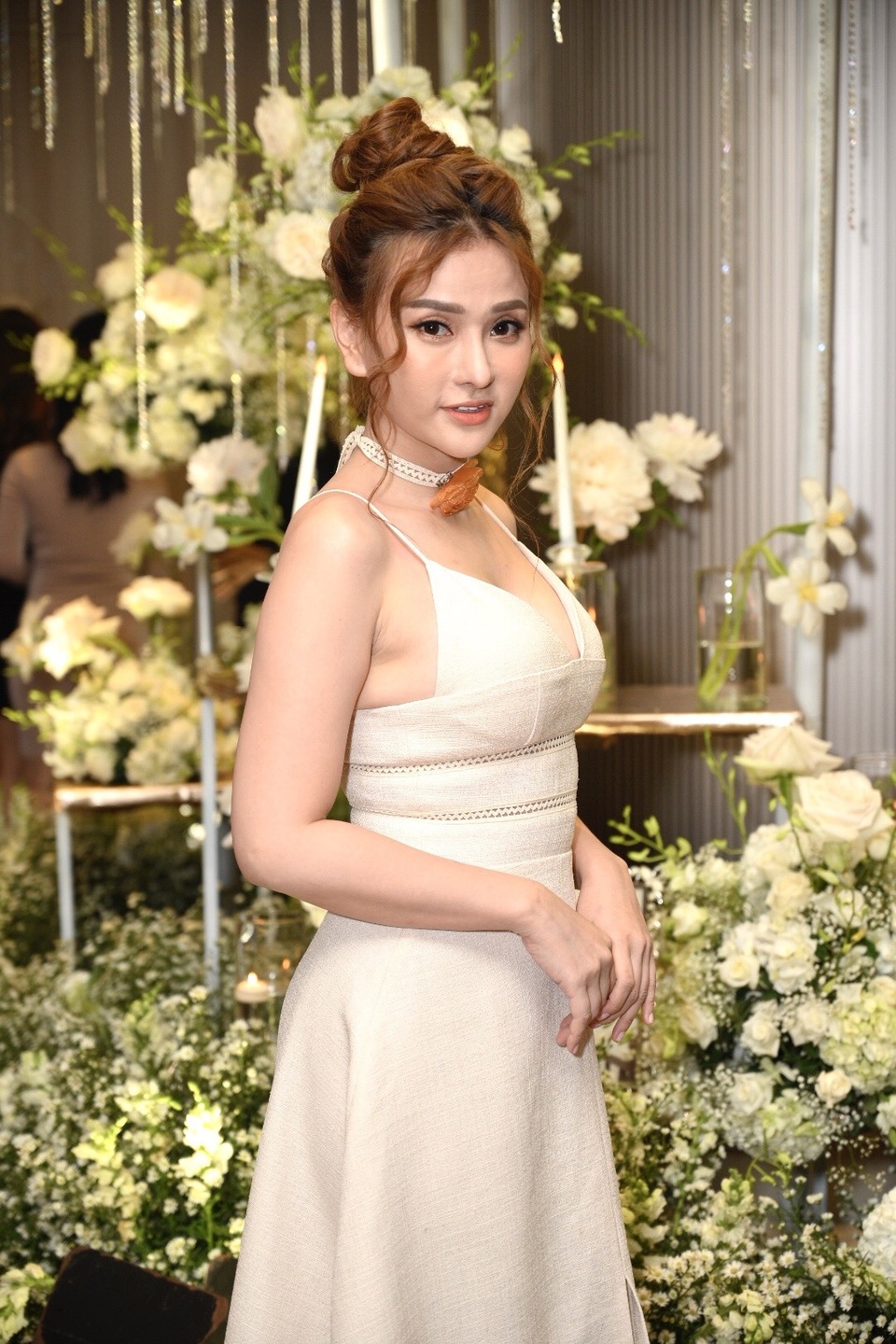 Chồng Thu Minh tháp tùng vợ dự đám cưới nhạc sĩ Dương Khắc Linh - 18 Chồng Thu Minh tháp tùng vợ dự đám cưới nhạc sĩ Dương Khắc Linh - 18