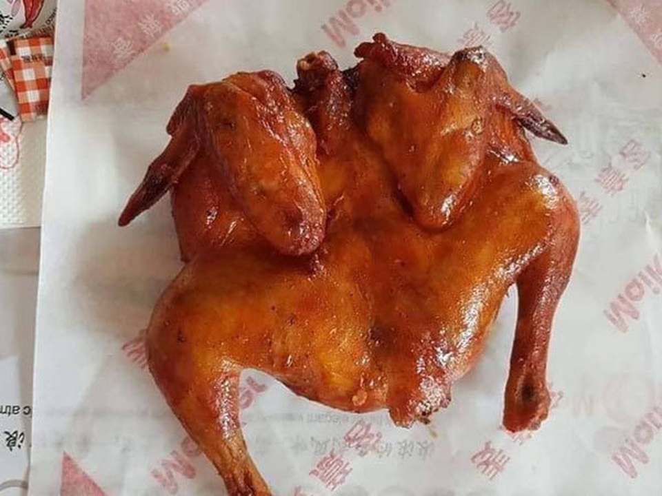 80 ngàn đồng/con gà nướng Trung Quốc; Quả đu đủ Nhật nhỏ xíu giá 1 triệu đồng/kg - 1 80 ngàn đồng/con gà nướng Trung Quốc; Quả đu đủ Nhật nhỏ xíu giá 1 triệu đồng/kg - 1