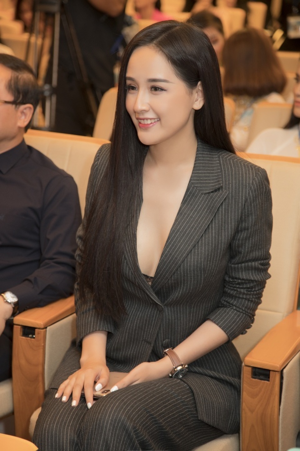 Sự trùng hợp bất ngờ giữa Hoa hậu Mai Phương Thuý, Tiểu Vy - 5 Sự trùng hợp bất ngờ giữa Hoa hậu Mai Phương Thuý, Tiểu Vy - 5