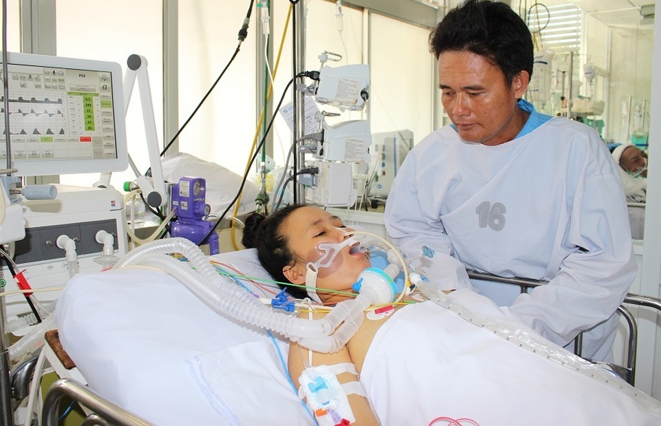 Cần gấp 300 triệu đồng cứu người phụ nữ tính mạng như ngọn đèn trước gió - 5 Cần gấp 300 triệu đồng cứu người phụ nữ tính mạng như ngọn đèn trước gió - 5