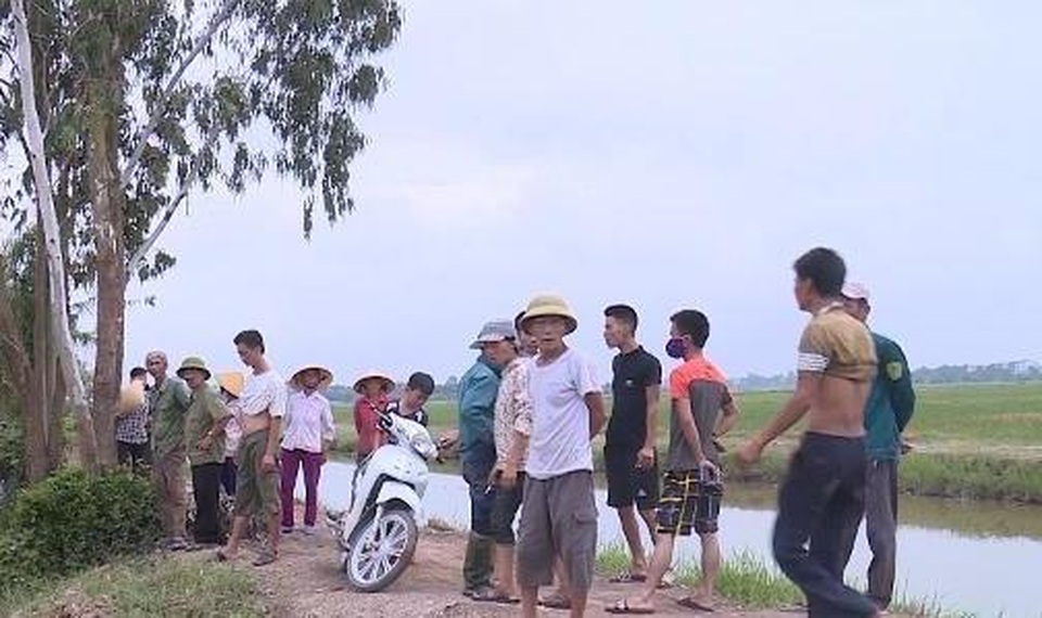 Thanh Hóa: Dân ngăn cản không cho tiêu hủy lợn dịch tả châu Phi ở trong thôn - 1 Thanh Hóa: Dân ngăn cản không cho tiêu hủy lợn dịch tả châu Phi ở trong thôn - 1