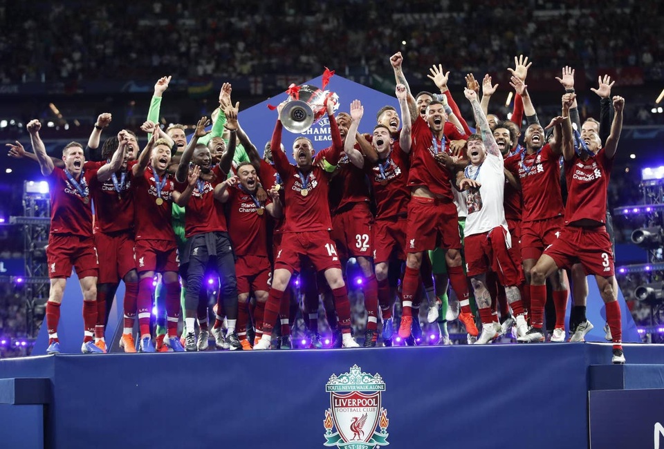 Nhìn lại chiến thắng ngọt ngào của Liverpool trước Tottenham - 25 Nhìn lại chiến thắng ngọt ngào của Liverpool trước Tottenham - 25