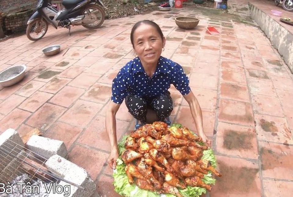Ăn theo bà Tân, kênh YouTube ông già, bà già mọc lên như nấm - 4 Ăn theo bà Tân, kênh YouTube ông già, bà già mọc lên như nấm - 4