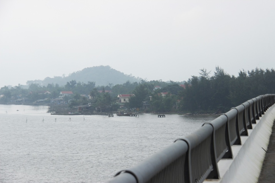 Vãn cảnh chùa Thánh Duyên, núi Túy Vân, ngắm cảnh hoàng hôn trên đầm Cầu Hai - 1 Vãn cảnh chùa Thánh Duyên, núi Túy Vân, ngắm cảnh hoàng hôn trên đầm Cầu Hai - 1