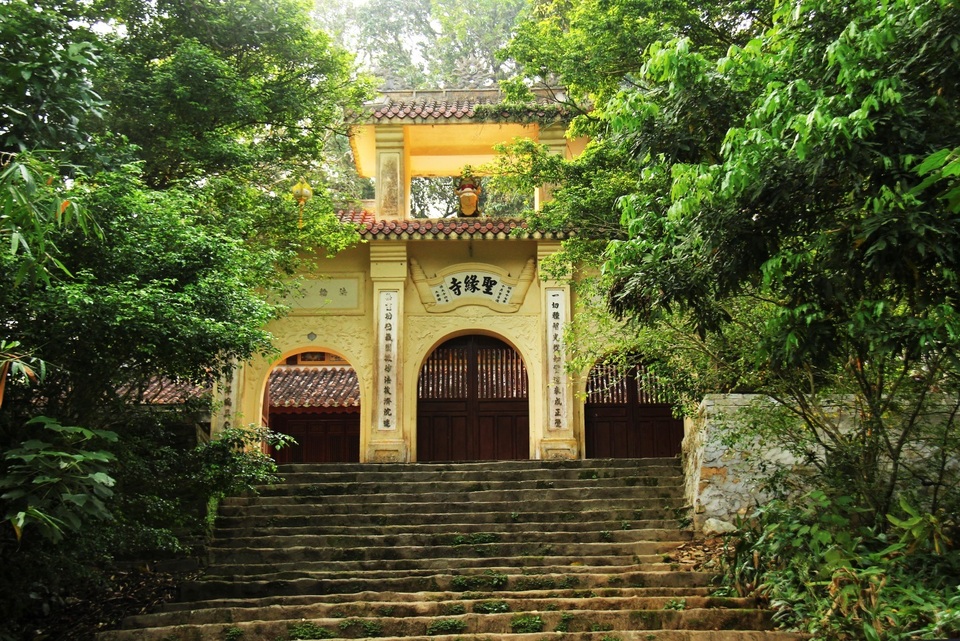 Vãn cảnh chùa Thánh Duyên, núi Túy Vân, ngắm cảnh hoàng hôn trên đầm Cầu Hai - 2 Vãn cảnh chùa Thánh Duyên, núi Túy Vân, ngắm cảnh hoàng hôn trên đầm Cầu Hai - 2
