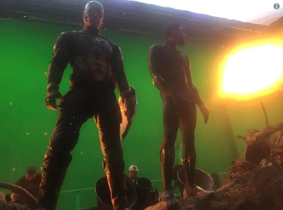Những hình ảnh phim trường “đơn sơ” đến khó tin của bom tấn “Avengers: Endgame” khiến dân mạng thích thú - 13 Những hình ảnh phim trường “đơn sơ” đến khó tin của bom tấn “Avengers: Endgame” khiến dân mạng thích thú - 13