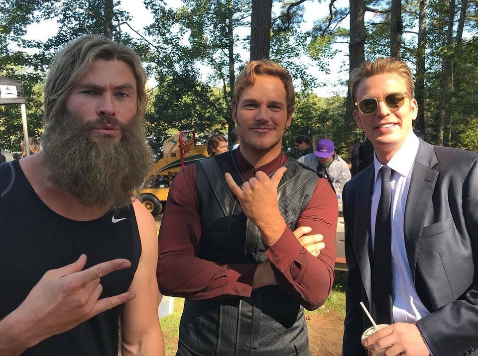 Những hình ảnh phim trường “đơn sơ” đến khó tin của bom tấn “Avengers: Endgame” khiến dân mạng thích thú - 12 Những hình ảnh phim trường “đơn sơ” đến khó tin của bom tấn “Avengers: Endgame” khiến dân mạng thích thú - 12